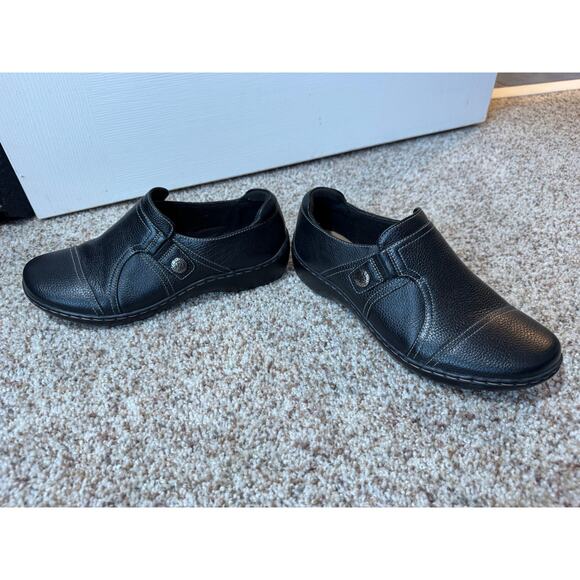 CLARKS Collection, black leather loafers, size 7 Wide - Picture 4 of 10